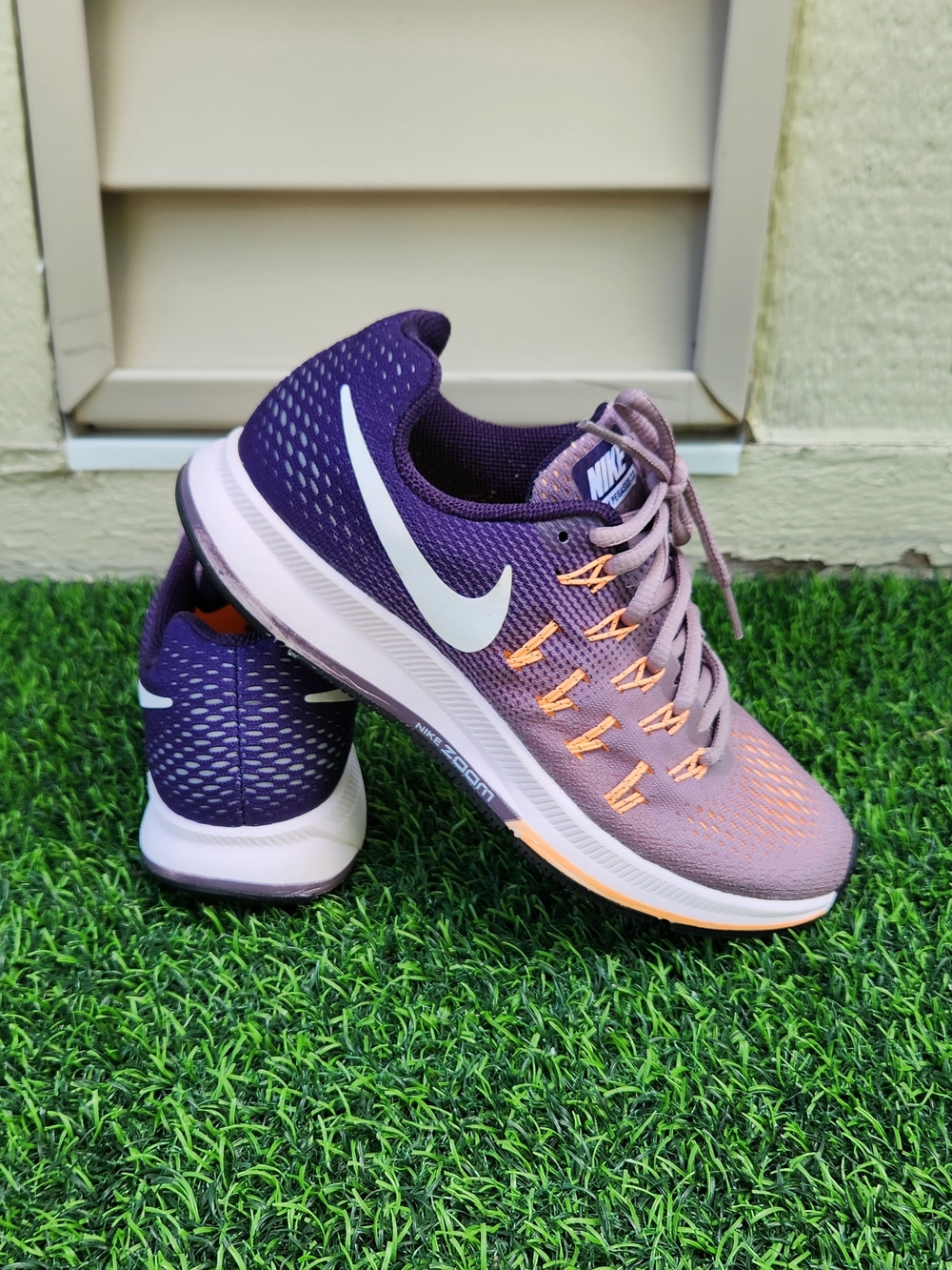Nike Women's Purple and Pink Running Shoes Size 7